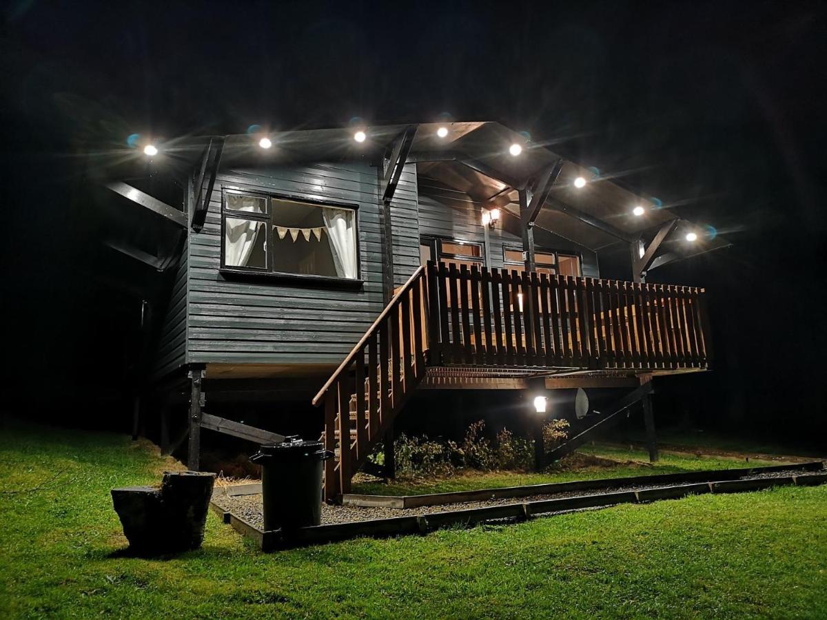 Ancarraig Lodges Drumnadrochit Exterior foto