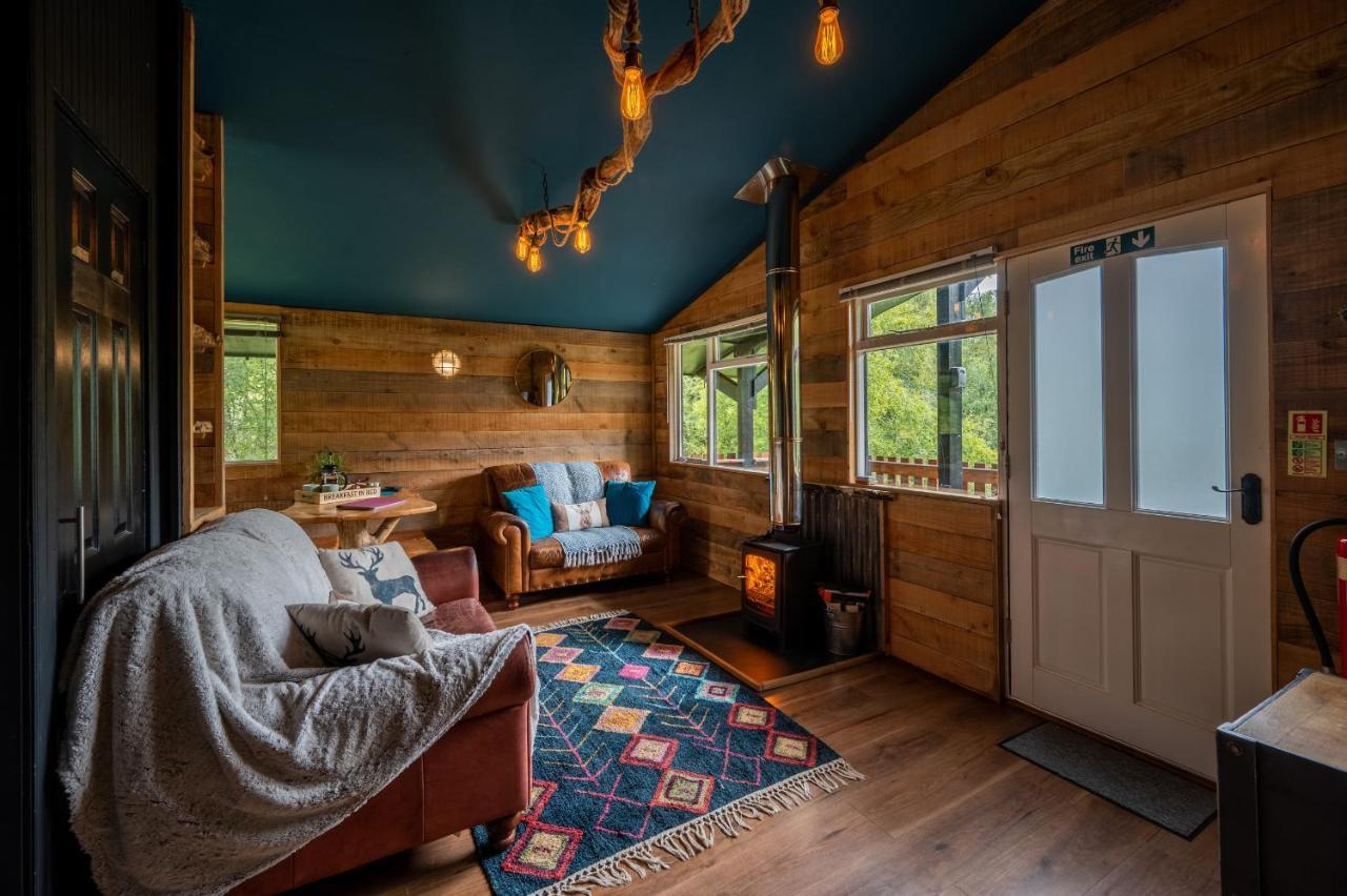 Ancarraig Lodges Drumnadrochit Exterior foto