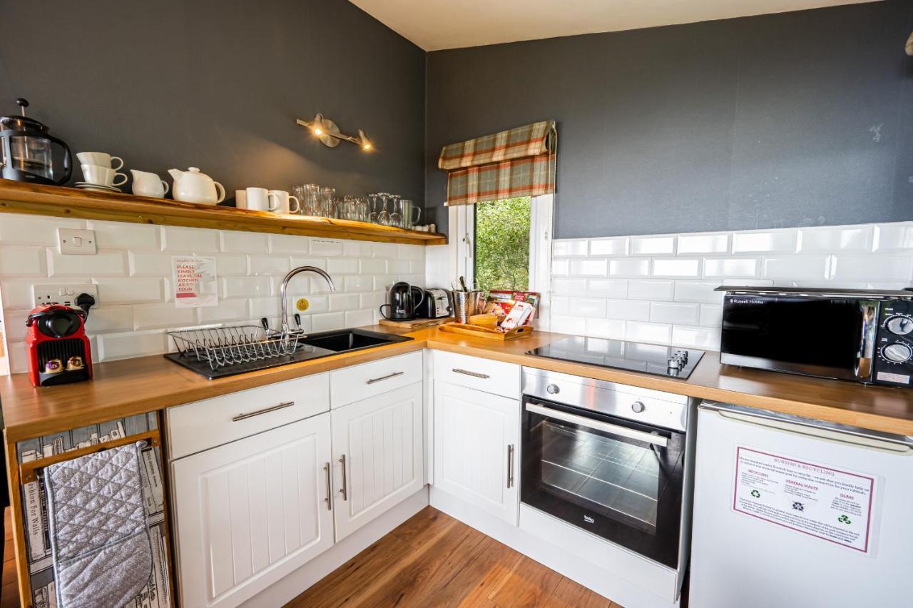 Ancarraig Lodges Drumnadrochit Exterior foto